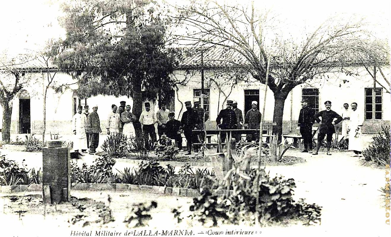 3092- Marnia - Hopital Militaire - Cour.jpg